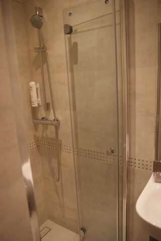 Мини-отель Willa Wiosna Вжесня Одноместный номер с собственной ванной комнатой-2